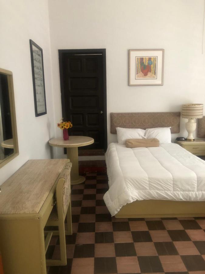 Hotel Casona グアダラハラ エクステリア 写真